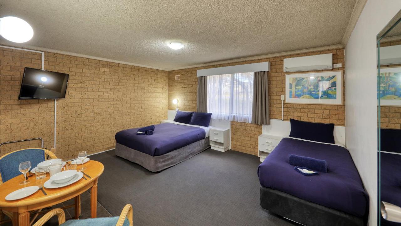 Hamilton Hume Motor Inn Yass Exteriér fotografie